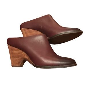 Kelsi Dagger Women’s Burgundy Leather Mule Wedge Size 8.5